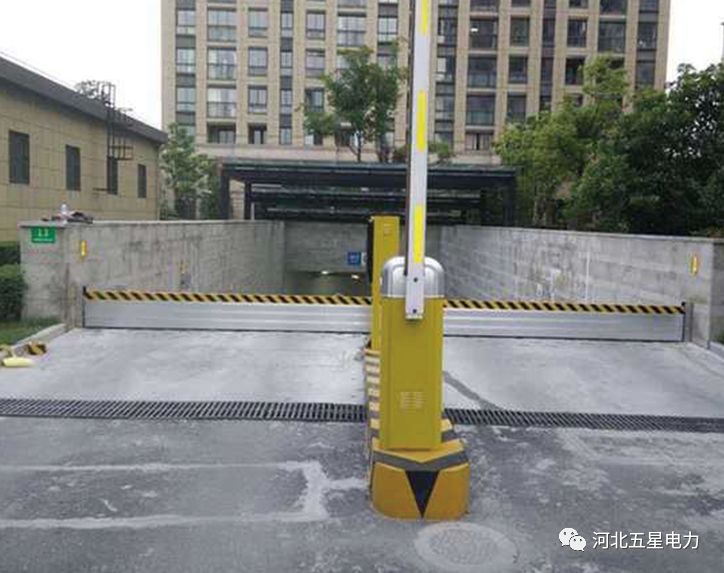 防汛抗洪擋水（shuǐ）板
