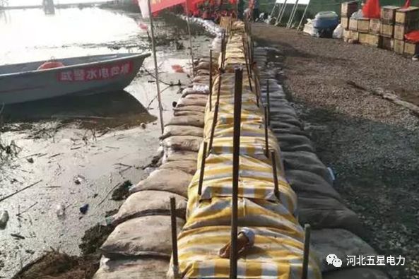 速凝折疊式防汛抗洪（hóng）擋水（shuǐ）壩(牆)